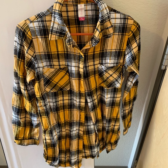 No Boundaries Tops - Flannel shirt